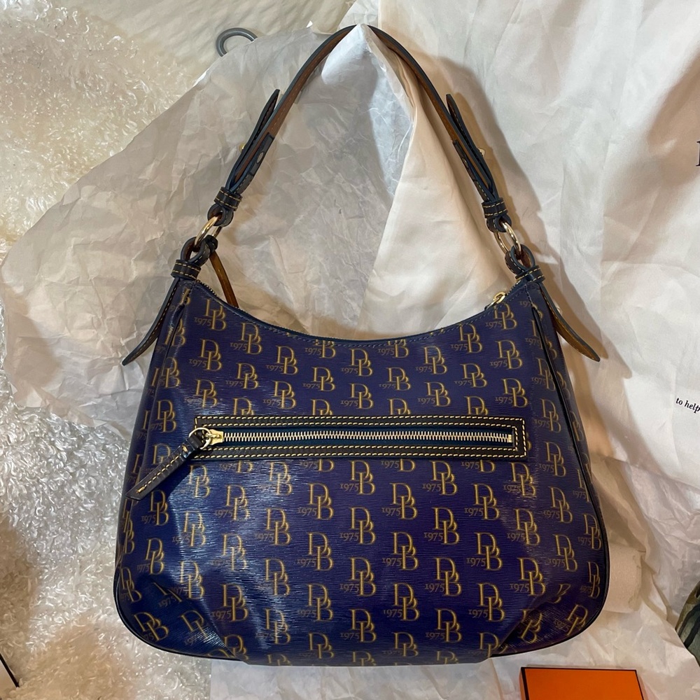 Dooney & Bourke Gold Logo Hobo Shoulder Bag - Picture 7 of 13